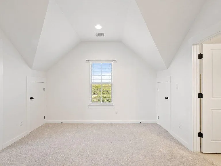 1102 Twain St — Photo 22