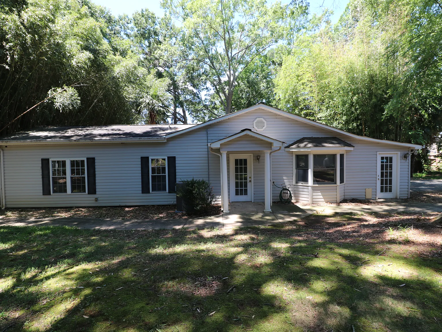 3 bed, 3800 sqft, $3,700 — Photo 1