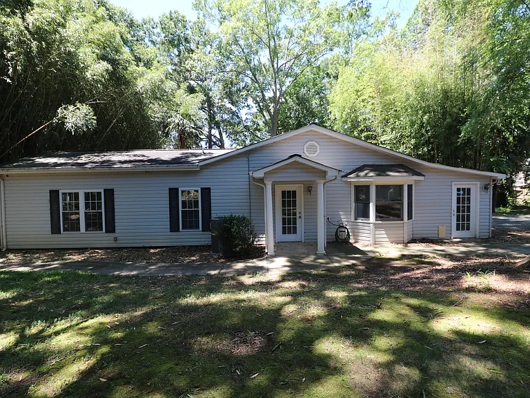 4589 Giles Ave — Photo 1