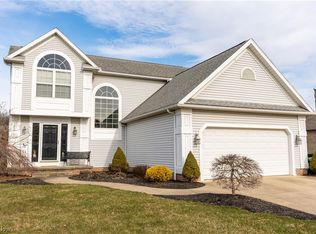 857 Mesa Verde Dr, Barberton, OH 44203