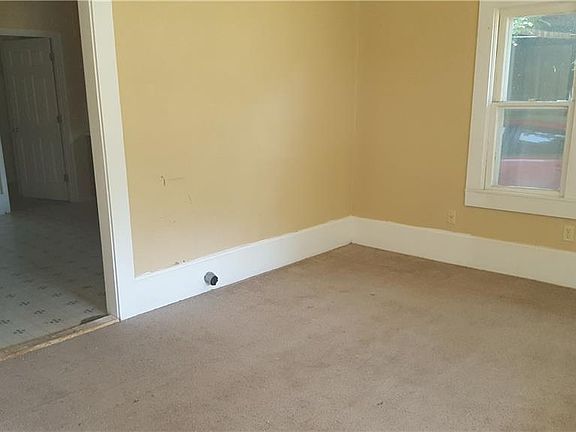 2nd image of 202 N Daugherty Ave