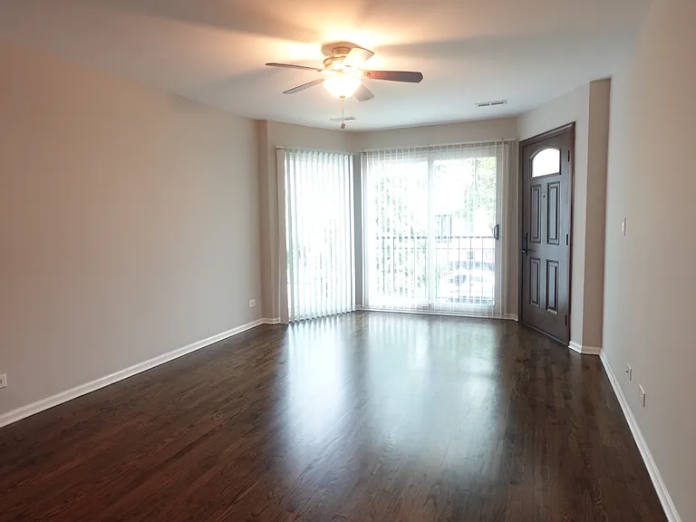 824 S Leavitt St #B — Photo 16