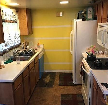 2nd image of 3920 Citadel Dr