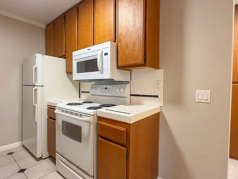 3735 & 3745 Pershing Ave — Photo 4