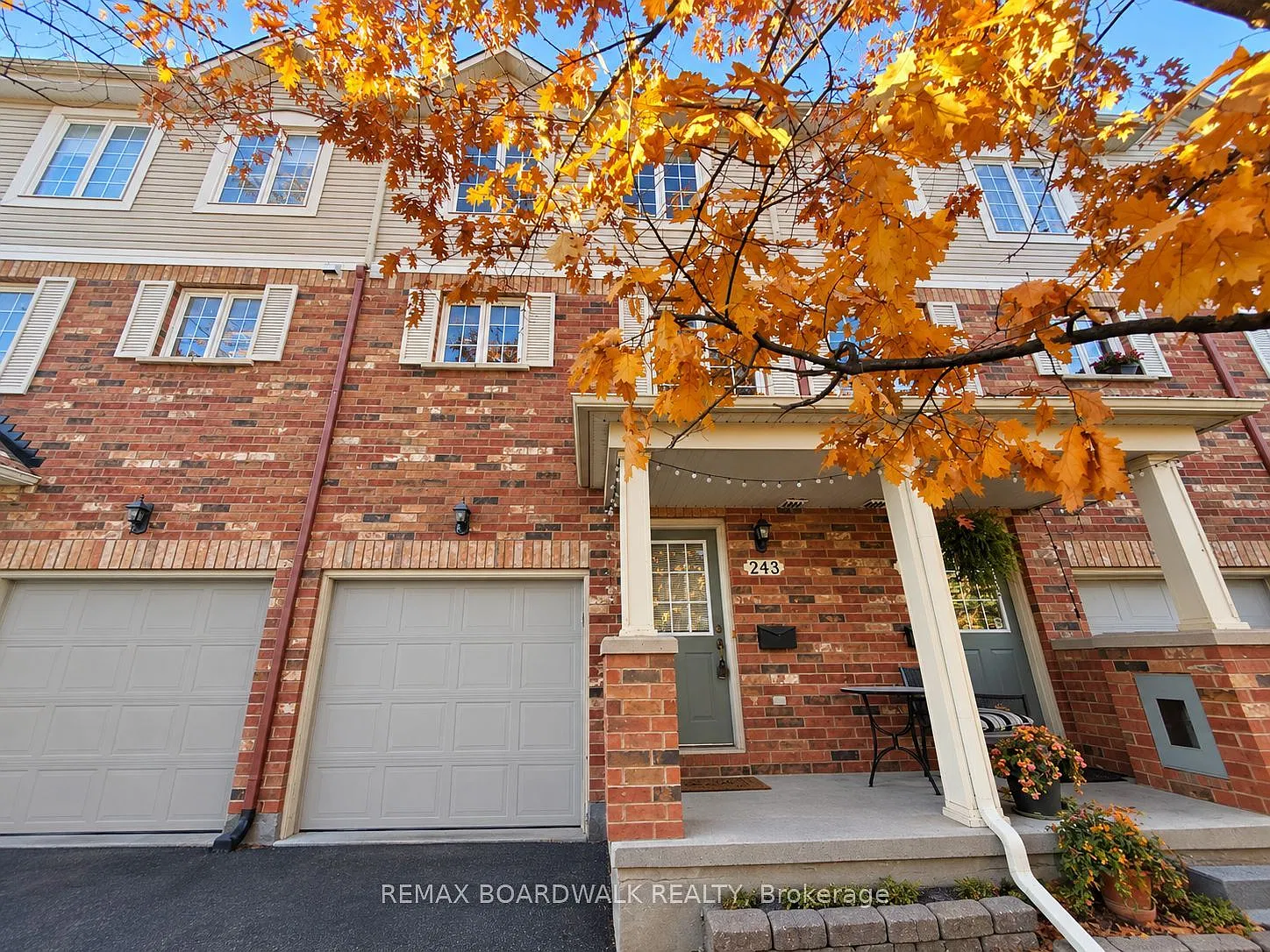 3 bed, $2,500 — Photo 1