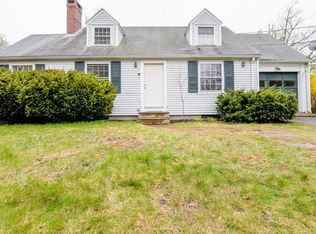 2 Hillside Rd, Littleton, MA 01460