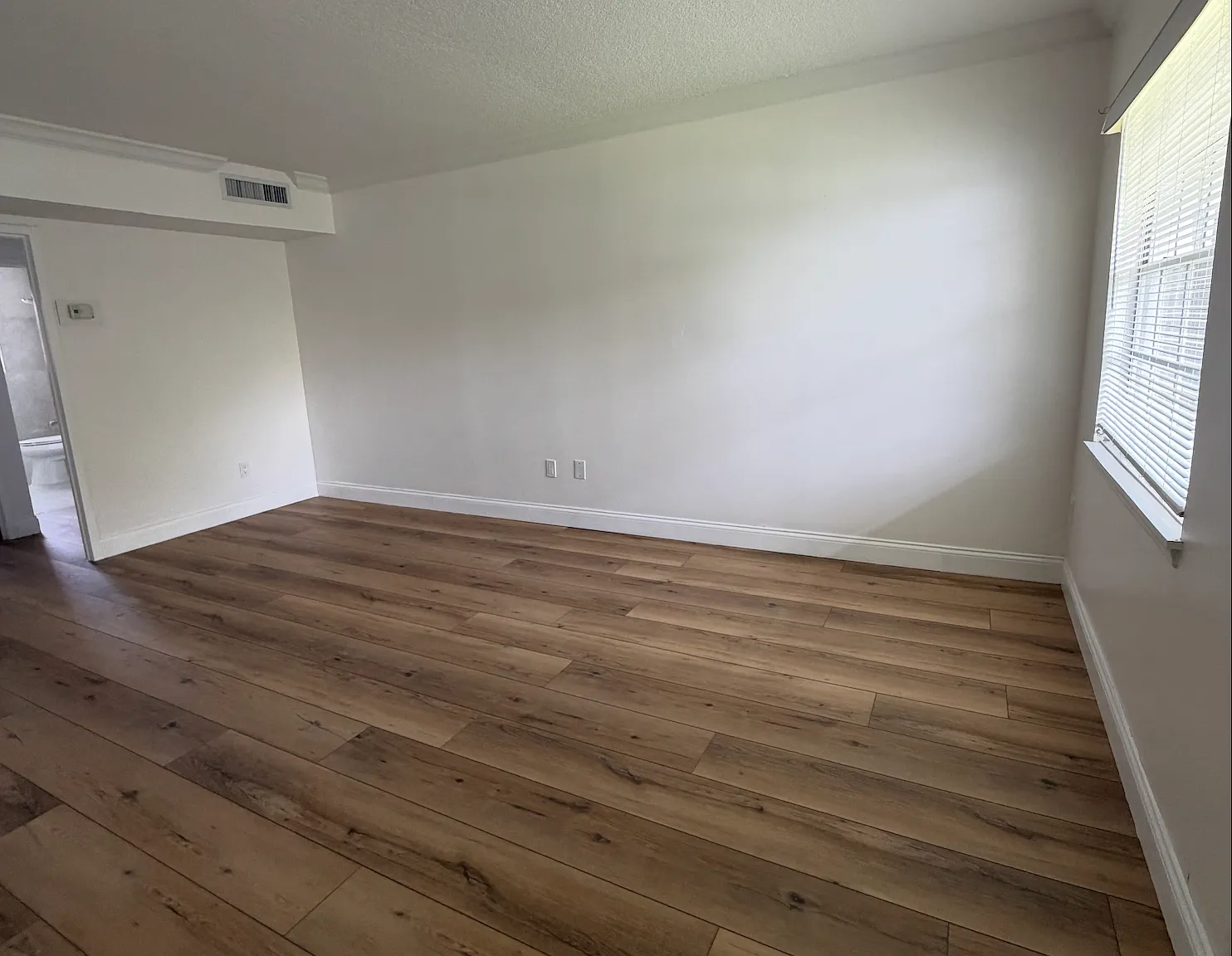 1 bed, 632 sqft, $1,300 — Photo 2