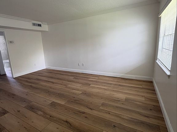 2nd image of 2873 S Osceola Ave