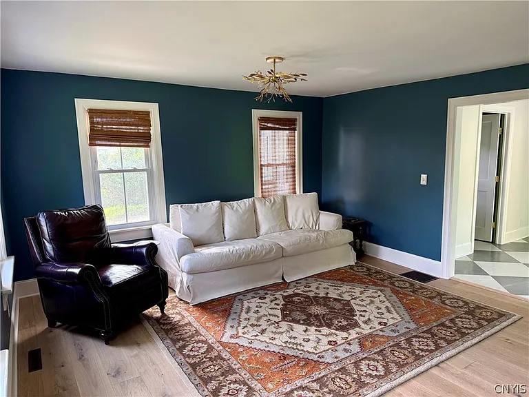 690 Crow Hill Rd — Photo 6