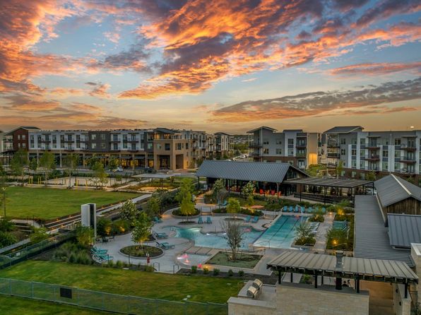 The Brick and Mortar District Apartments | 3875 Burnham, Kyle, TX