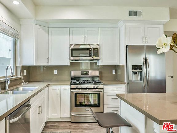 5th image of 1424 S Bentley Ave APT 202