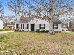 45 Friendway Cir, Greensboro, NC 27409