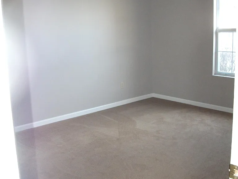 2901 Russel Ct — Photo 4