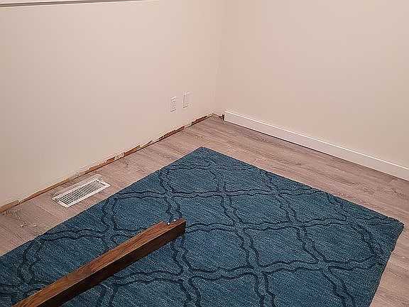 3rd image of 23430 26th Ave S
