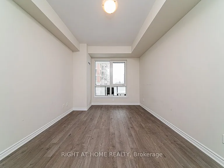 150 Oak Park Blvd #204 — Photo 19