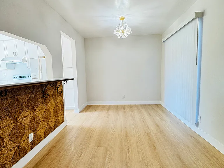 905 Virgo Ln — Photo 3