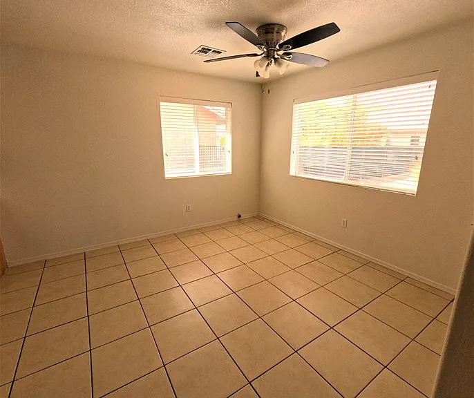 1675 E Segovia Way — Photo 7
