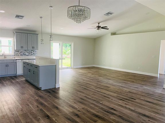 5th image of 120 Clinton Ave