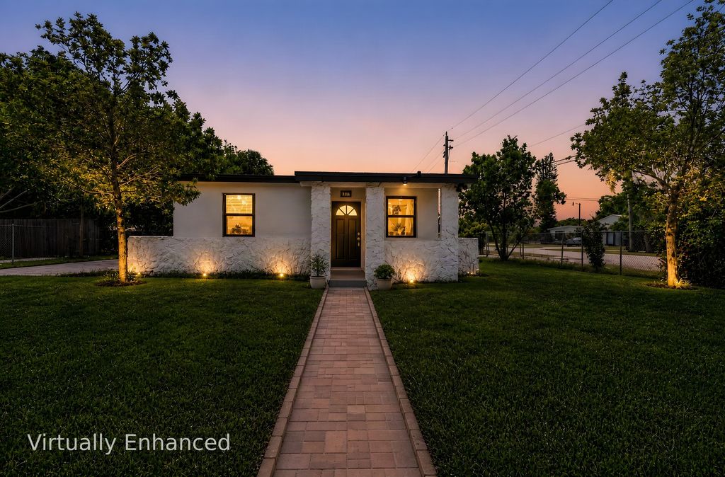 1712 NE 50TH Court, photo 2