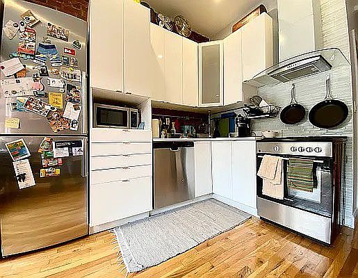 5th image of 89 Clay St #2