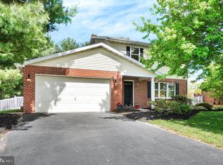 2737 Willapa Dr, Dover, PA