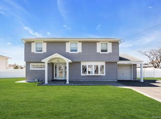 258 E 5th Street, Deer Park, NY