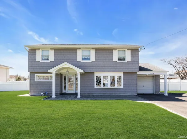 258 E 5th Street, Deer Park, NY 11729
