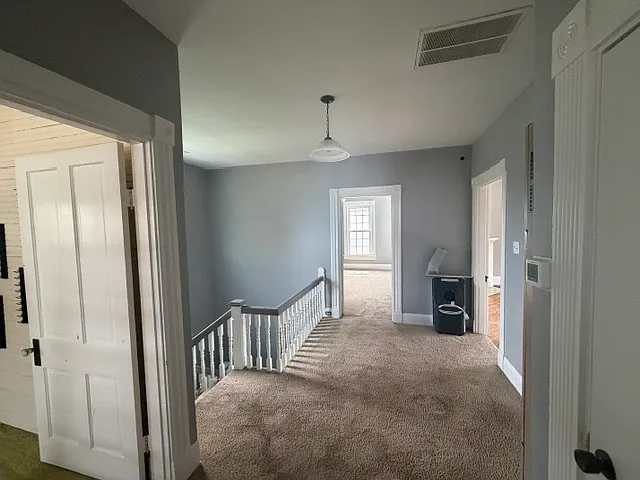 239 College St — Photo 10