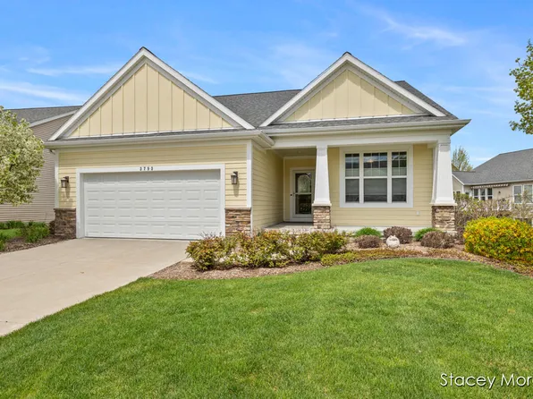 3793 Preserve Dr NE, Belmont, MI 49306