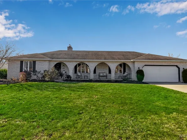 1312 Ivygreen Ct, North Tonawanda, NY 14120