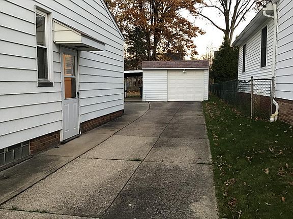 Side Entrance/ Garage