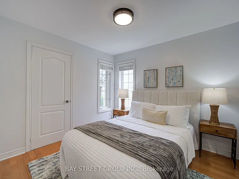 46 Romance Dr — Photo 23