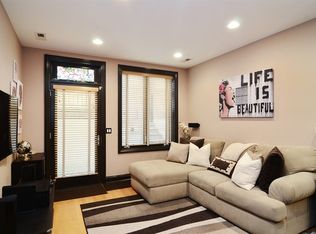 704 S May St #1, Chicago, IL 60607