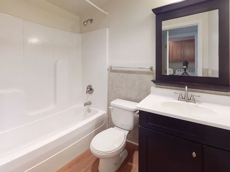 610 Kyle St — Photo 8