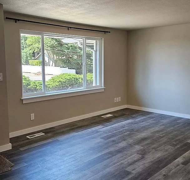 4729 114th Ave E — Photo 11