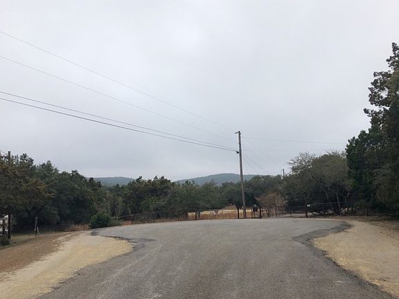 5th image of 465 Joel Ln