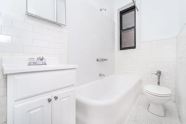 Rented by Modern Spaces | media 8