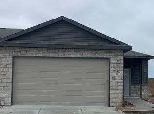 6938 Claystone Dr, Lincoln, NE 68521