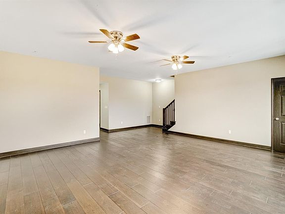 4th image of 2200 E 138th St #A