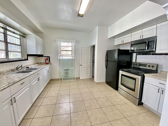 2nd image of 2721 W Kathleen St Unit B