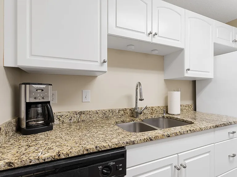 1361 Pinnacle Ln — Photo 16