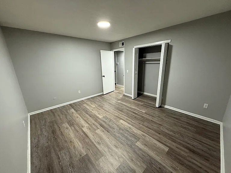 1235 Summit St #C — Photo 12