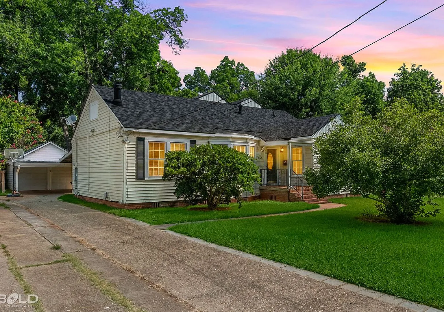 Appointment Only Showings! — Photo 1