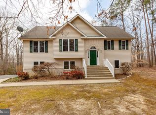 555 Tacketts Mill Rd, Stafford, VA 22556