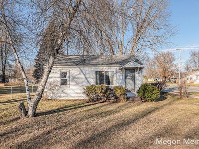 916 E Pearl St, Greenville, MI, 48838
