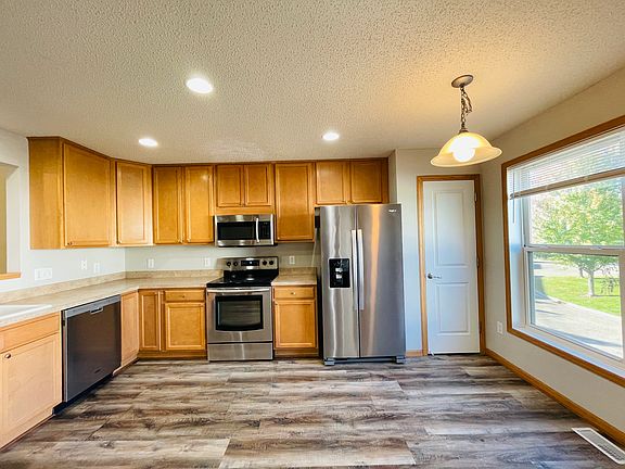 5th image of 15117 Fanning Dr N