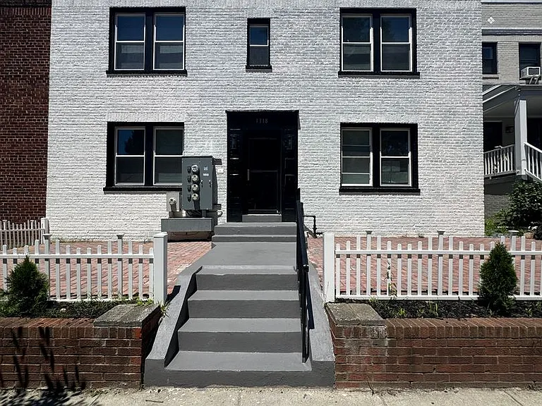 1318 Holbrook Street NE — Photo 4