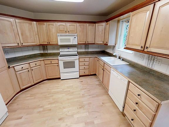 5th image of 1649 Baylor Blvd