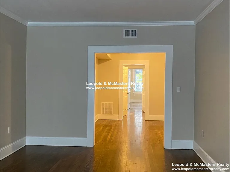 22 Short St #2 — Photo 8