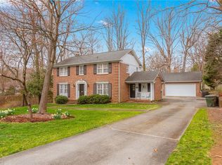 3 Gleneagle Ct, Greensboro, NC 27408